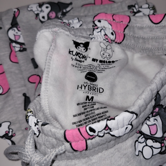 Sanrio Kuromi Sweatpants in M - Picture 3 of 3
